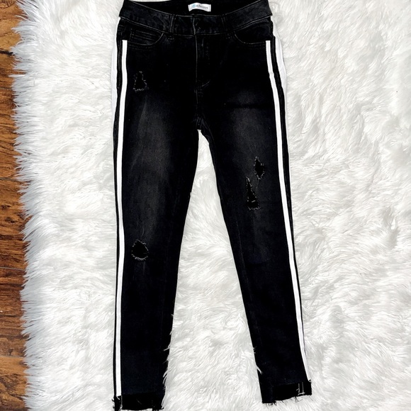 Boutique Ripped Fray Bottom Black & White side stripes Skinnies - Picture 3 of 14